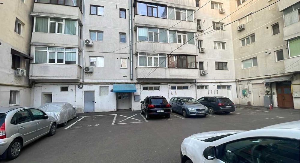 Spatiu comercial in suprafata de 225 mp-Focsani-central -intersectie zona Big