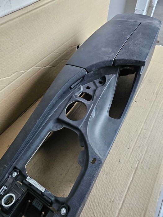 Бмв е60 е61 подлакътник