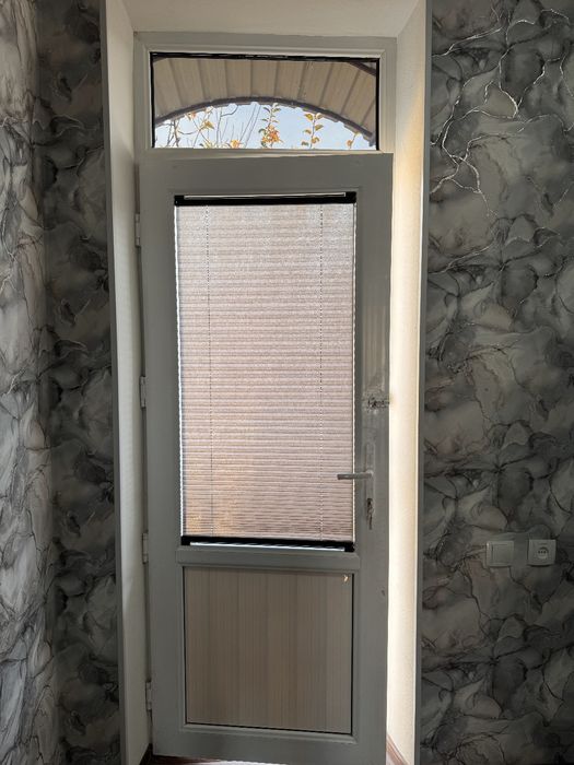 Акфа эшик ва ром сотилади