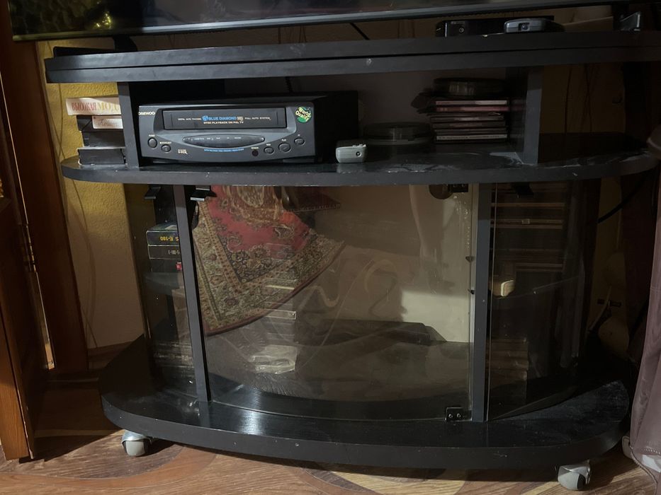 Тумба под телевизор черная