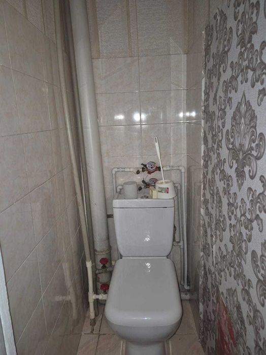 Продам 2 комн квартиру на 6 мкр