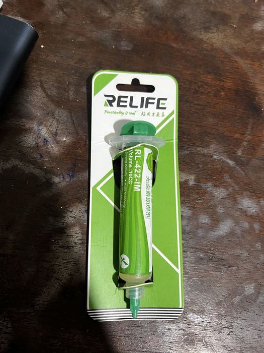 Паяльная паста два вида