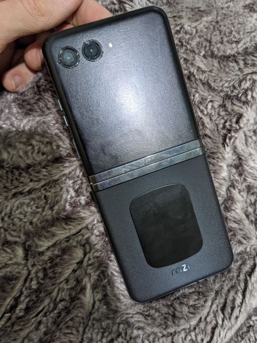 Продам телефон Motorola razr 40 ultra 12/256