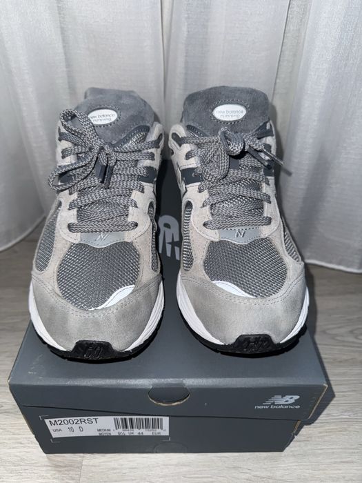 New Balance 2002R