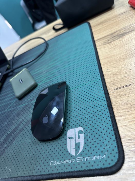 Magic mouse 4 почти новая