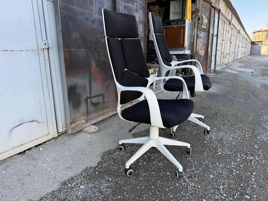 * Компьютерное кресло Norden IQ / (white+black)