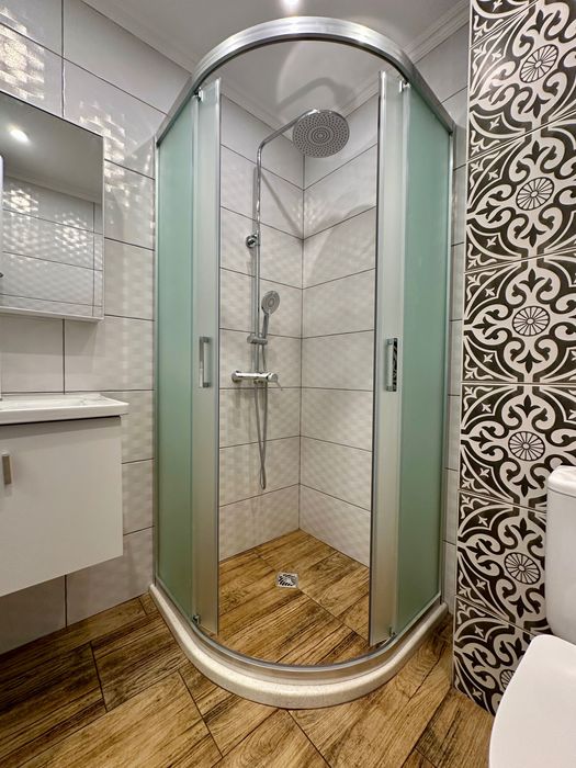 Двустаен, Завършен, обзаведен, просторен апартамент от собственик