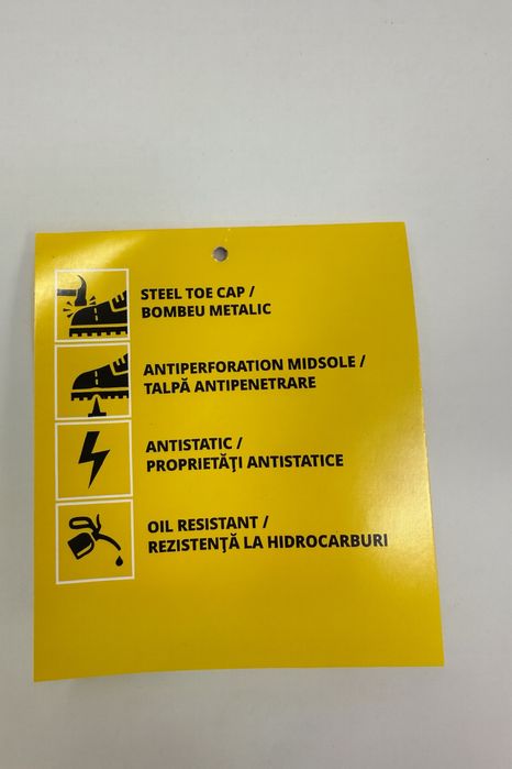 Bocanci de protectie cu bombeu metalic