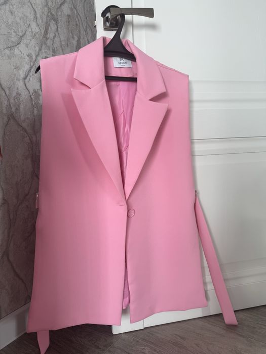 Продам костюм летний