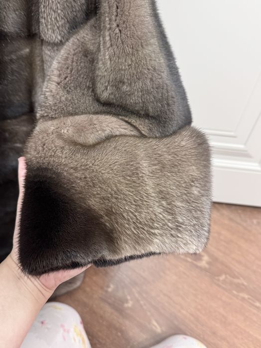 Продам шубу из натуралного меха