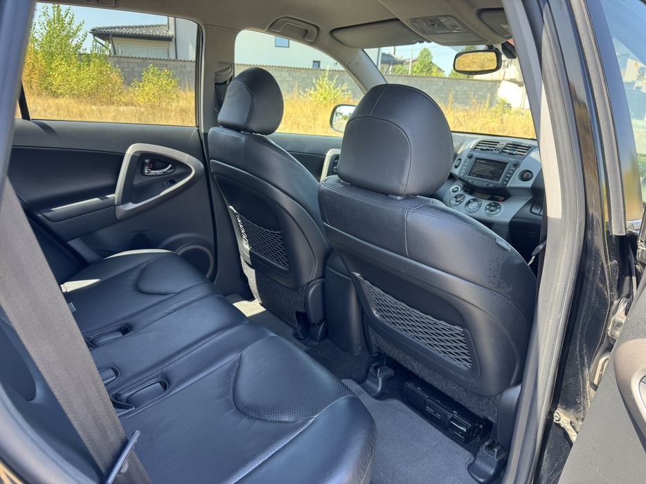 Toyota Rav4 2.2 Diesel 177cp 4x4 / Piele / Navi / KeyLess *2008*