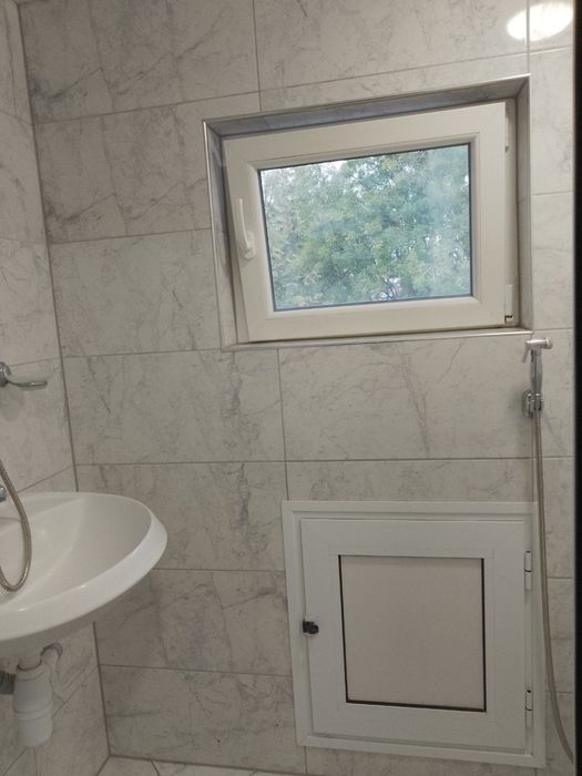 Дава се под наем Едностаен апартамент в Хасково, Хисаря - 15 кв.м за 147.9 € - Снимка #1