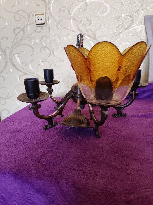 Люстра пятирожковая