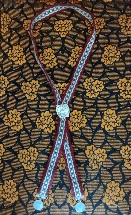 Cravata vanatoreasca cu cerb