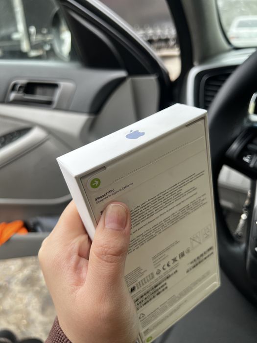 Iphone 17 pro синий