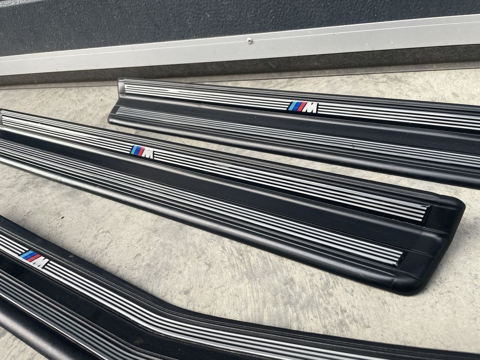 Оригинални вътрешни М прагове за бмв 3та серия Е46