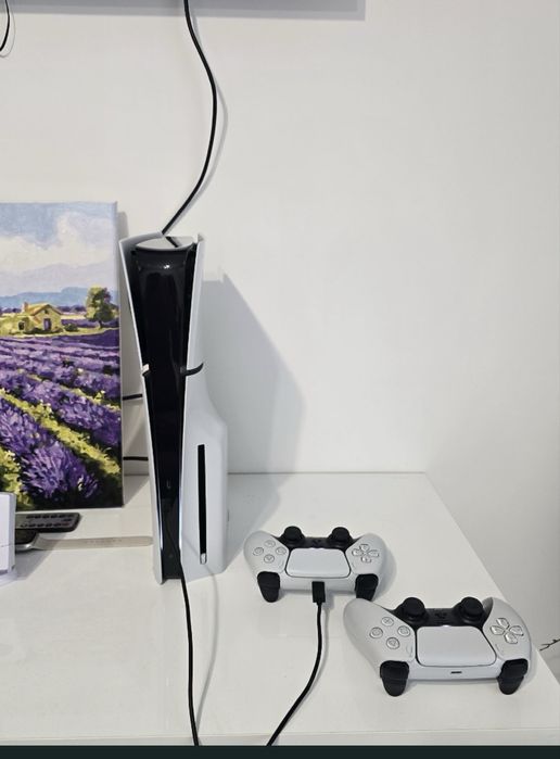 Vand ps 5 n stare foarte buna fara nici un defect acept orice proba