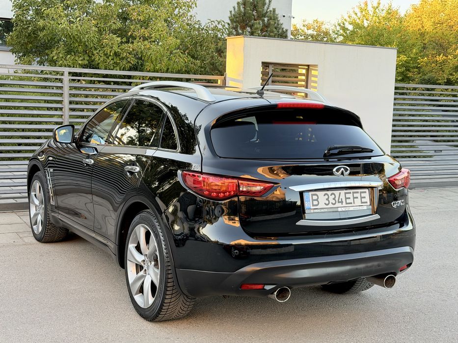 Infiniti QX70 S 3.0d 238cp 4x4 Permanent Model Premium
