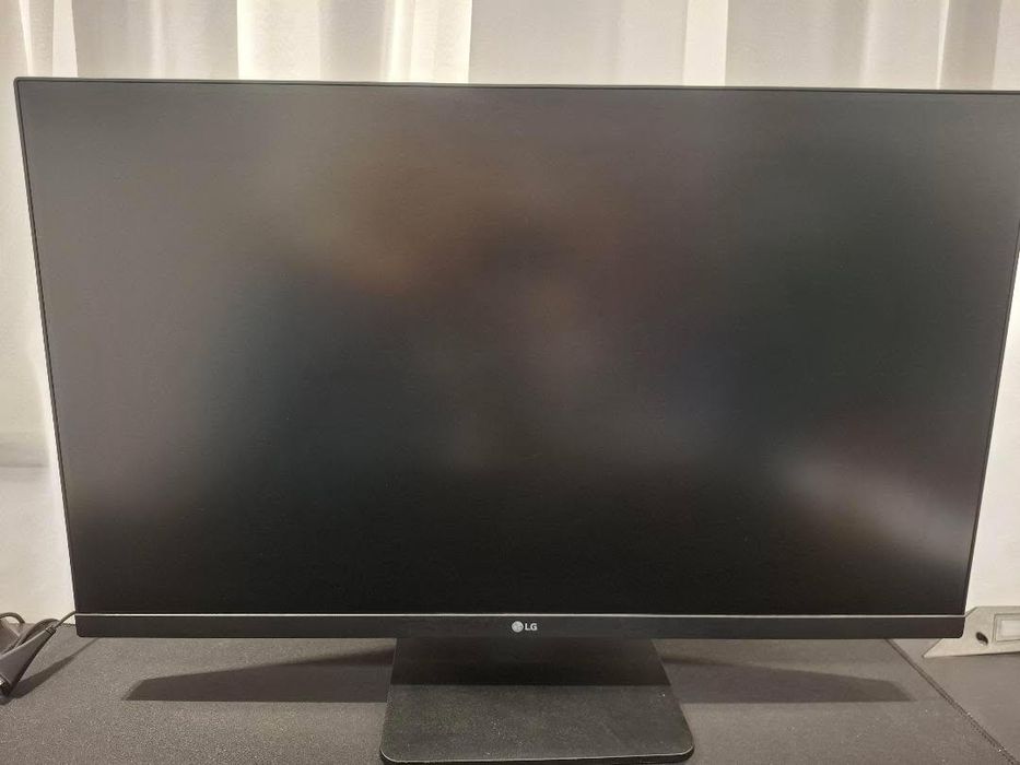 Монитор LG 27MS550