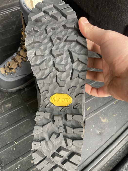 Bocanci Simond 42, noi