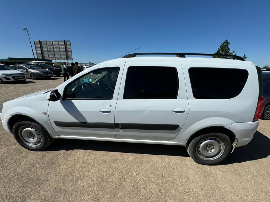 Машинаа Ларгуссс