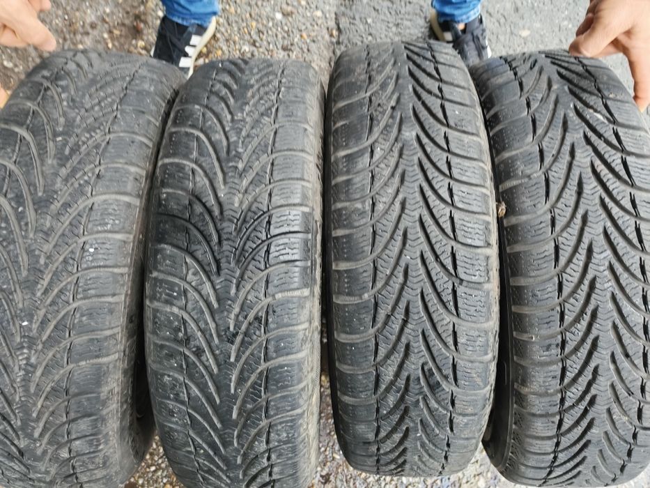 Vând 4 jante tabla cu 4 anvelope iarna pentru Toyota 175.65.15