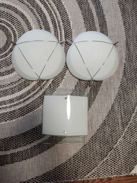 Три броя плафони