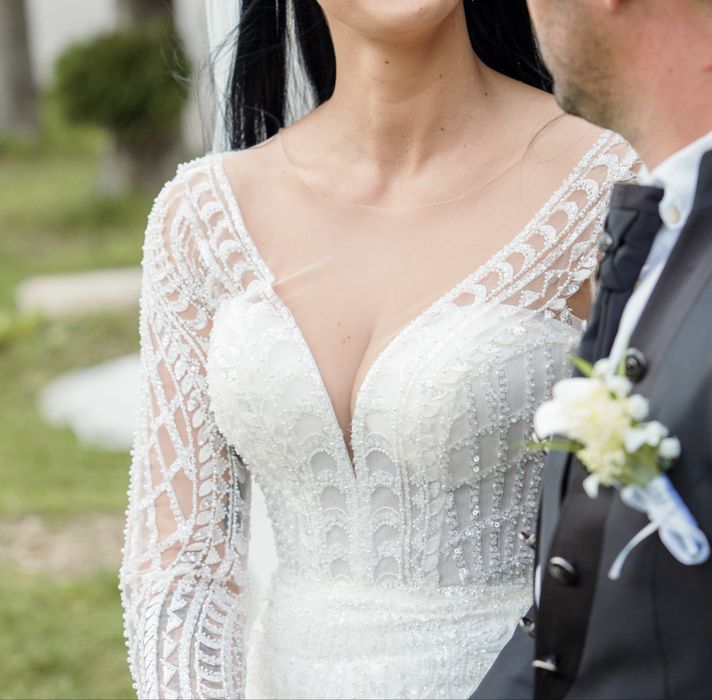 Rochie mireasa,  fete inalte, 1.8 inaltime, marimea M-L, este pe corset ascuns