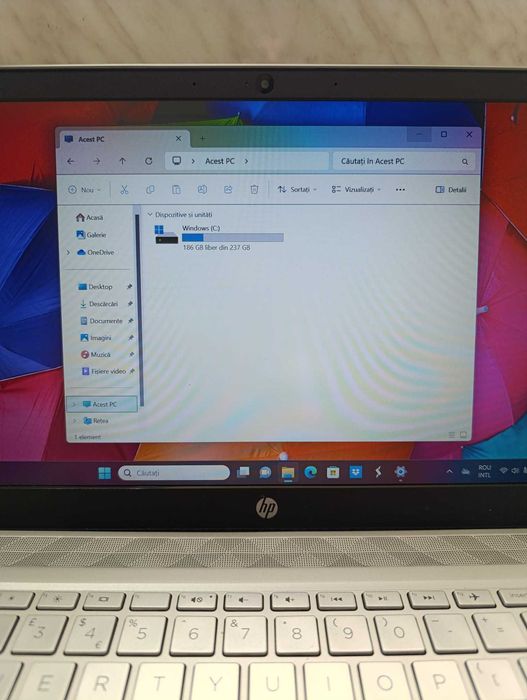 Laptop HP Pavilion 14" i3 gen 10, 8gb ram, 250gb ssd Win 11 Zeus 25424