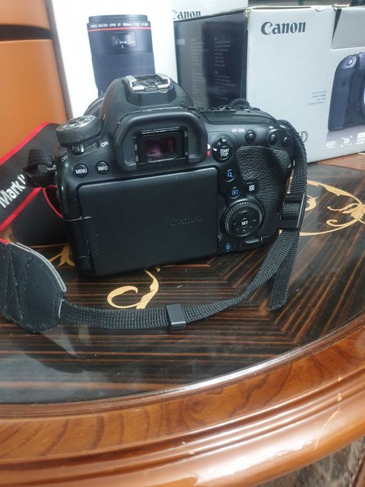 Продам Кенон 6Д марк2 боди пробег 40000кадр