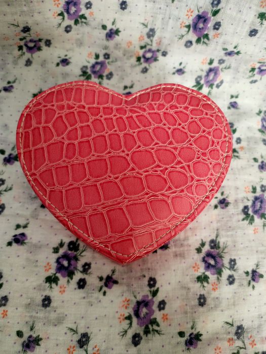 Продается шкатулка для украшений