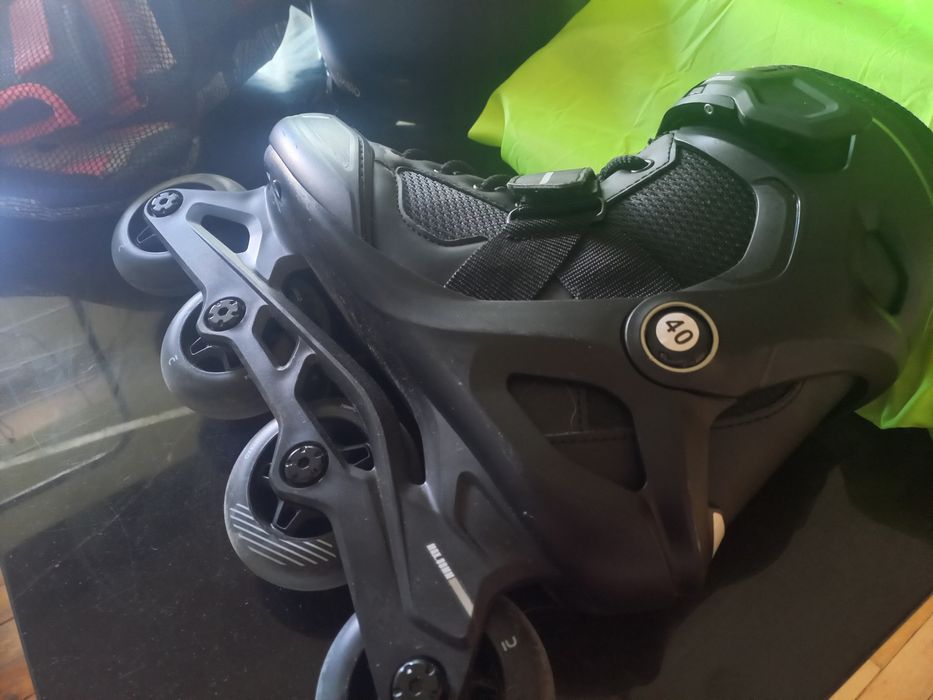 Ролери 38-40 номер + каска и комплект предпазители