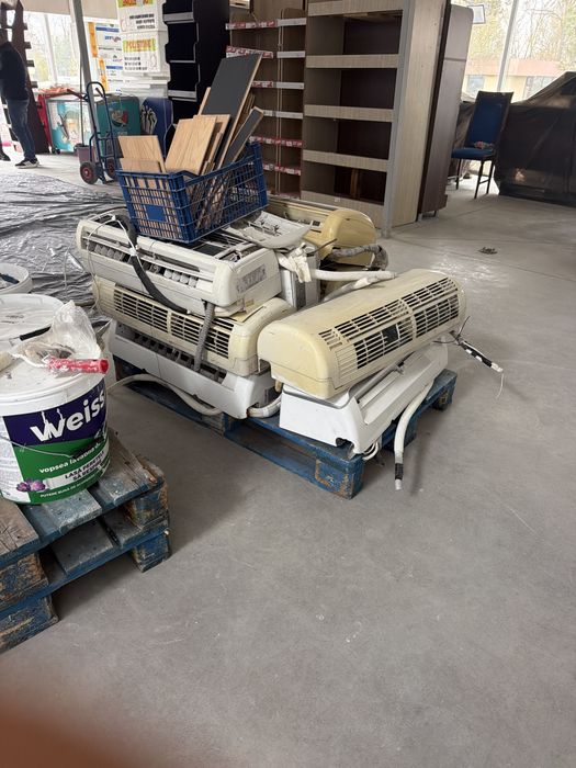 Vand aparate de aer conditionat