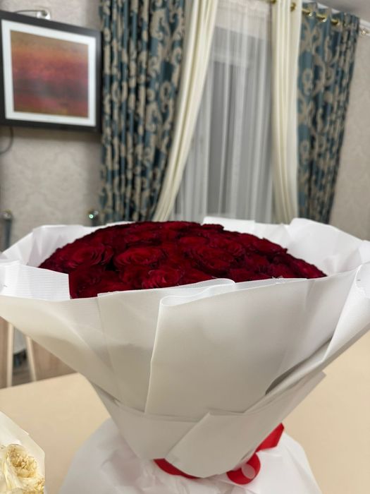 Красные розы 101+ штук