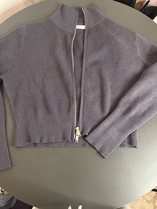 Свитеры белый, серый