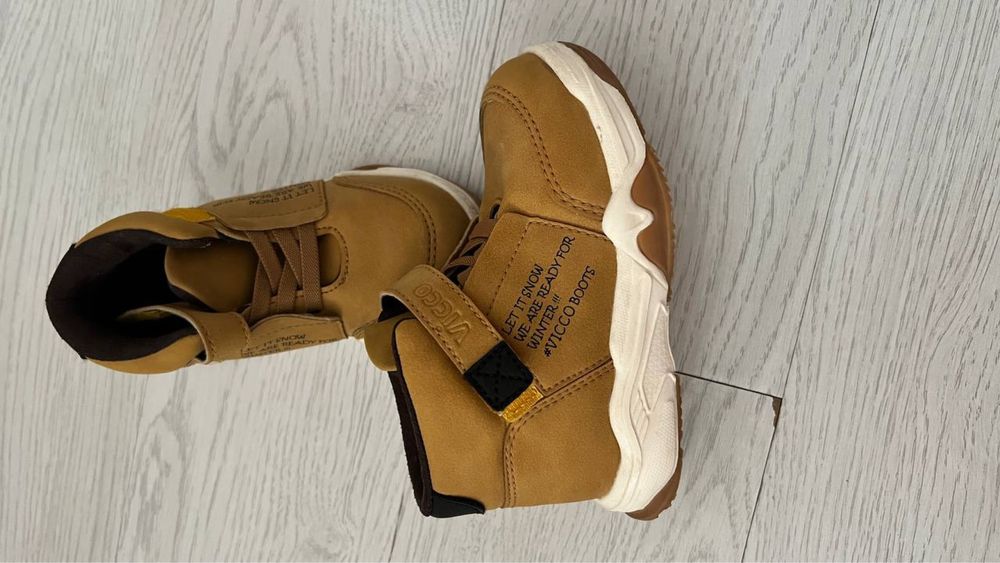 Продаются детские ботинки Vicco