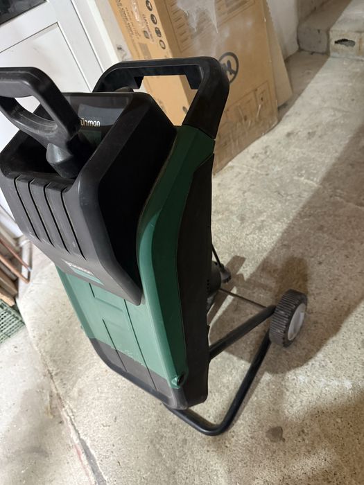 Tocător resturi vegetale electric Grünman – funcțional