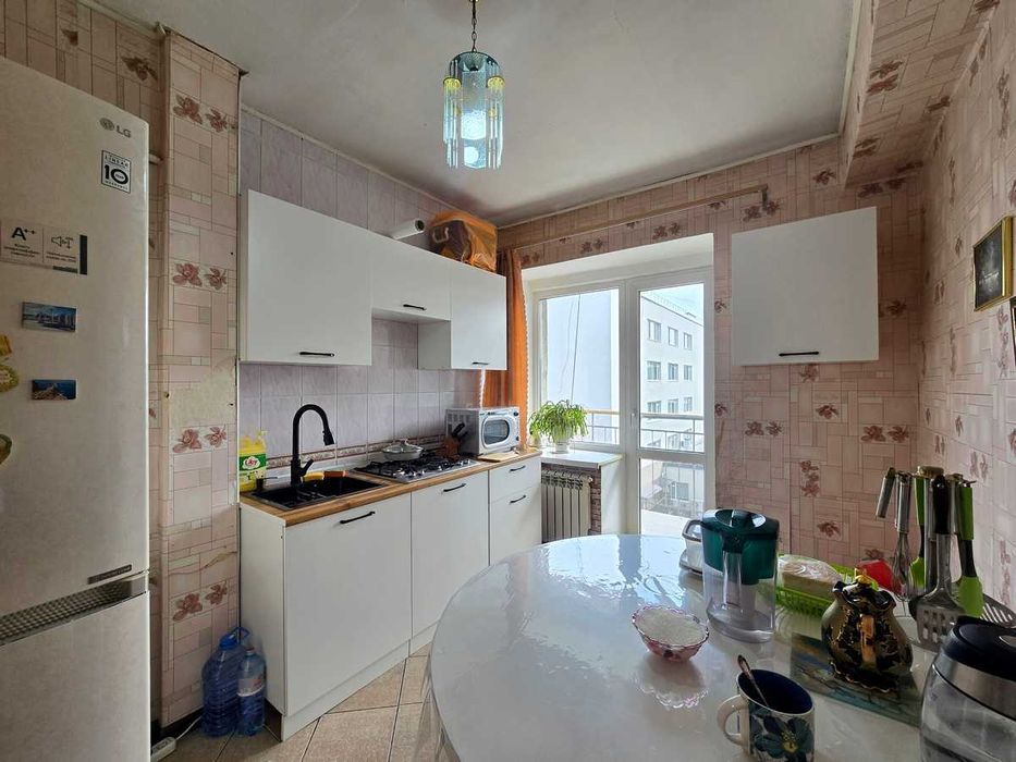 Продам 3ком. квартиру Афцинао 1