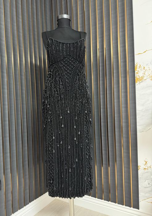 Vând rochie ASOS ,purtata o singura data,tip BIJUTERIE