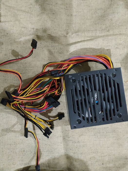 Блок питания для ПК 700Вт