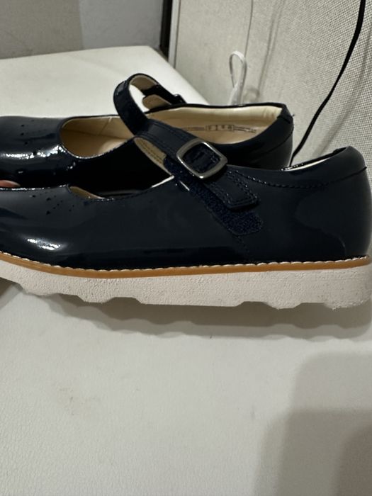 Туфли школьные новые