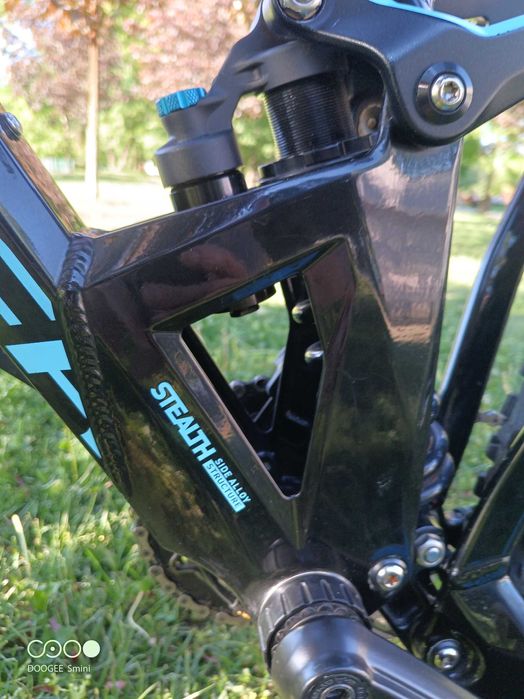 Mondraker Summum Pro, Downhill - колело за спускане,МТБ,планински Dh,Fox,Rocxshok