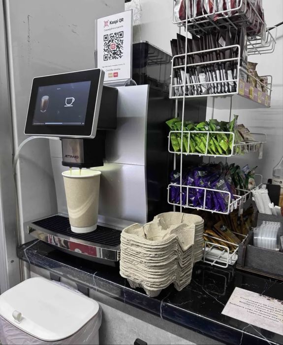 Продам автоматическую кофемашину Jetinno