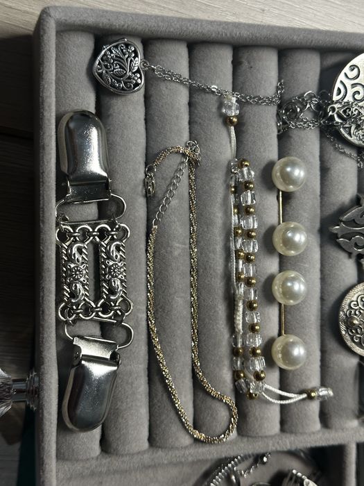 Аксесуары кольца, серьги