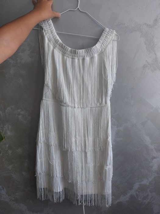 Чисто нова Бяла рокля с ресни