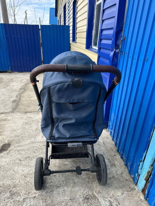 Продам коляску для прогулок