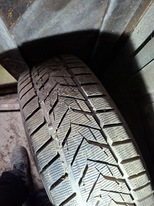 Anvelope vredestein 225 55 r19