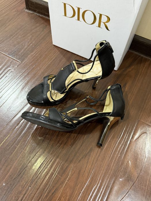 Новая женская обувь