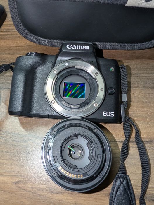 Canon Mirrorless EOS M50 cu garanție.