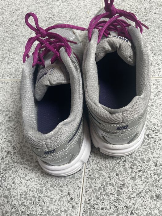 Спортни обувки Nike